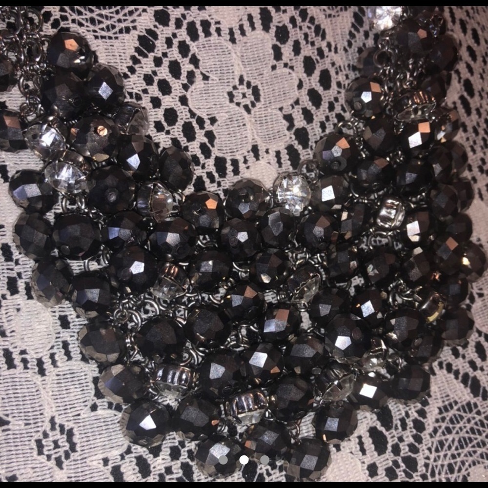 JEWELRY Set - Picture 3 of 3